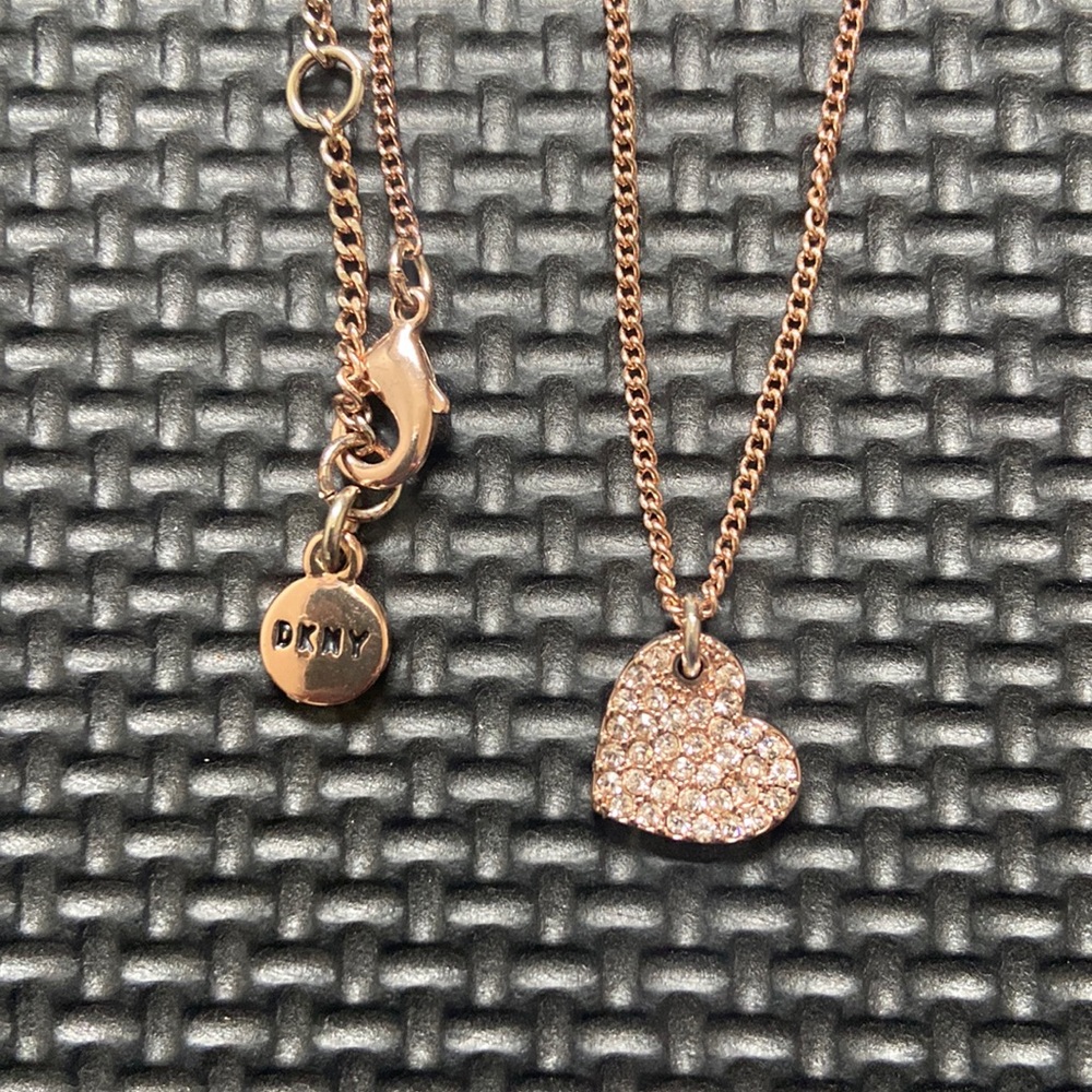 DKNY Heart necklace